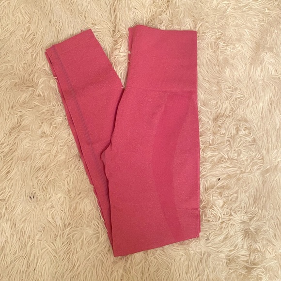 Booty Enhancing Leggings - Two Pairs - Picture 5 of 6